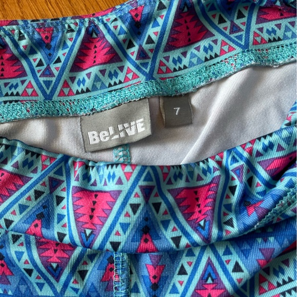Colorful BeLIVE training pants for girls. - Picture 2 of 3